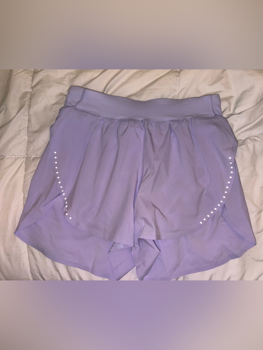 Luluemon lavender frost fast and free High- rise split short 3” xxs